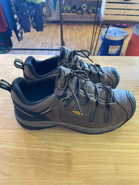 12 Keen Men's Hiking Shoes