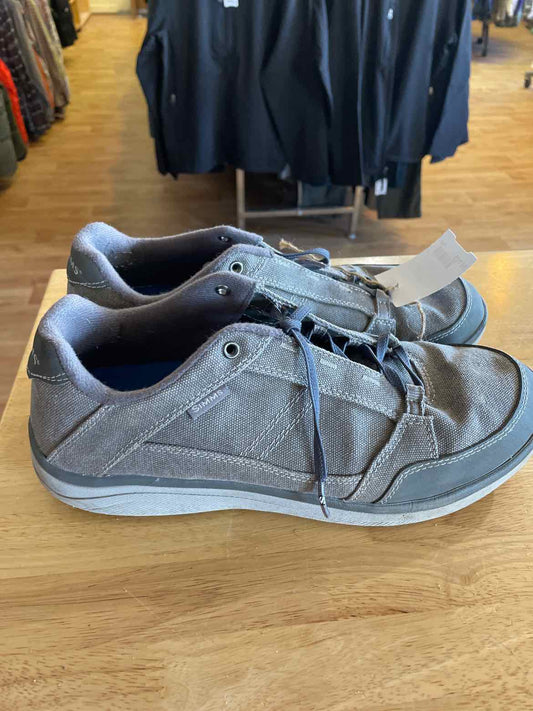 11 Simms Men's Shoes