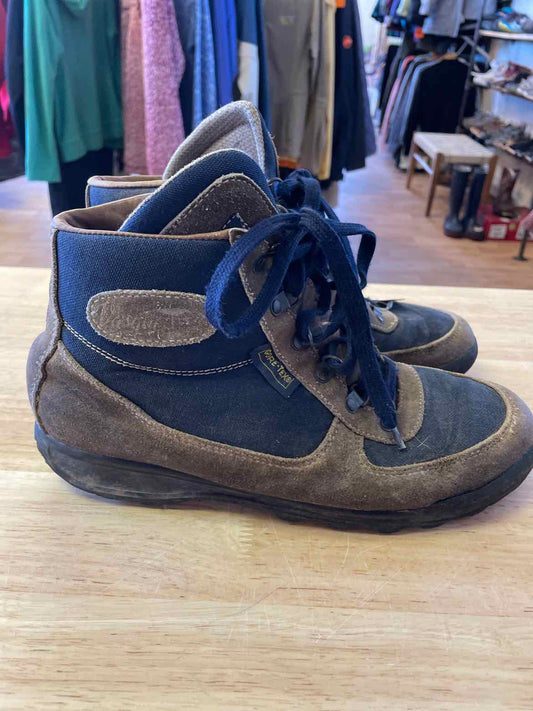 9 vasque Men's Shoes