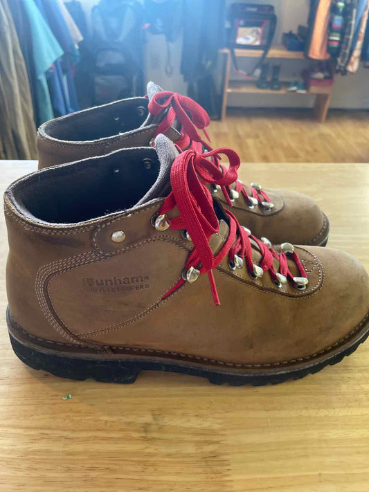 9 Dunham Men's Hiking Boots