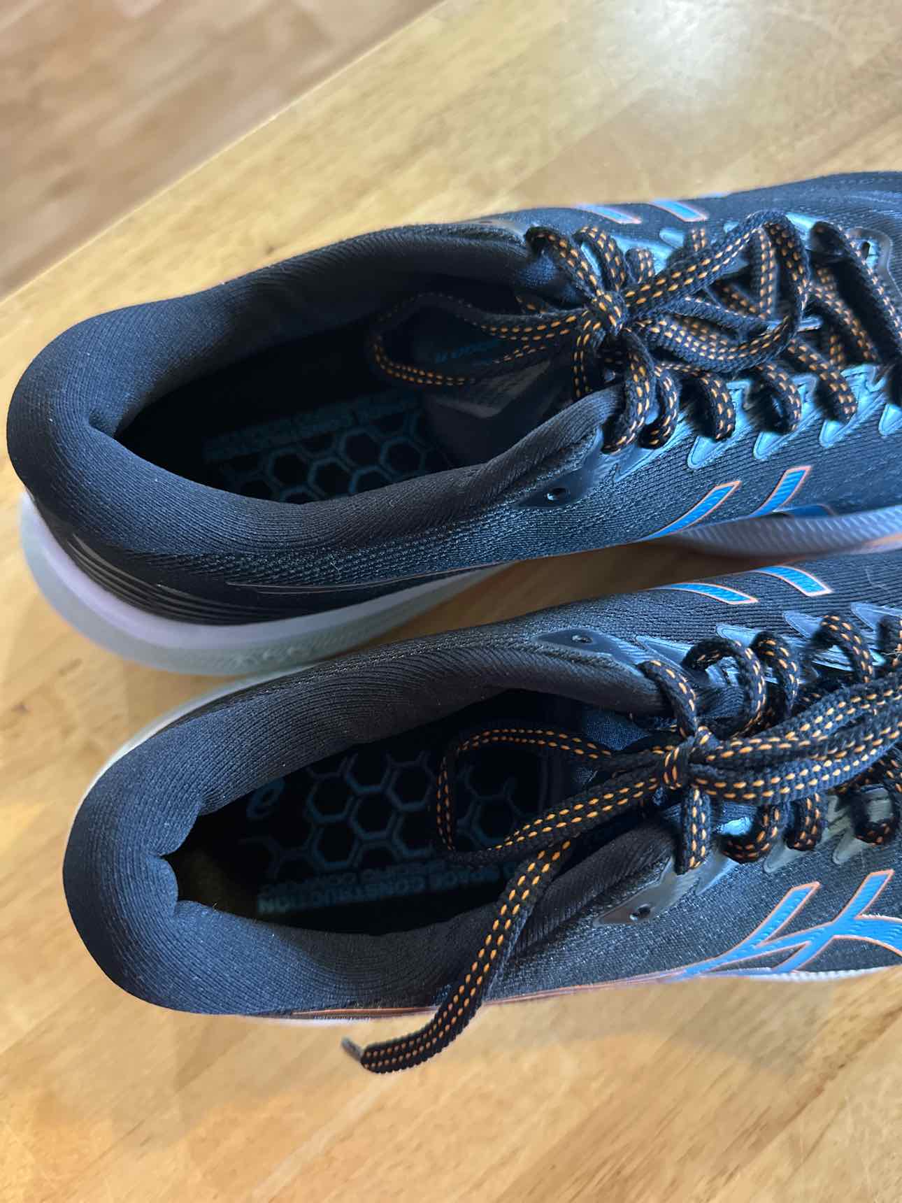 9 Asics Men's Shoes