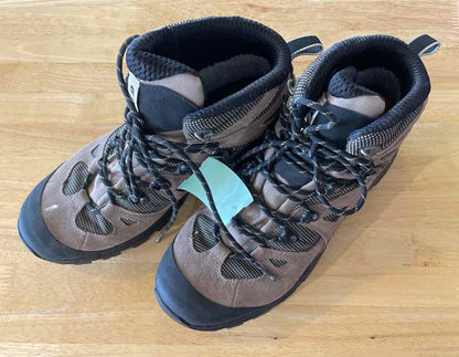 9 Salomon Men's Hiking Boots
