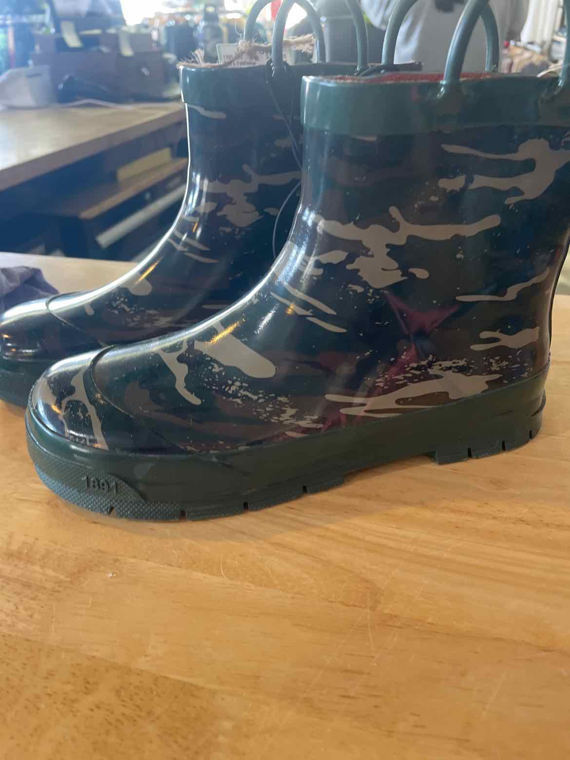 Child Size 2 Western Chief Boy's Footwear