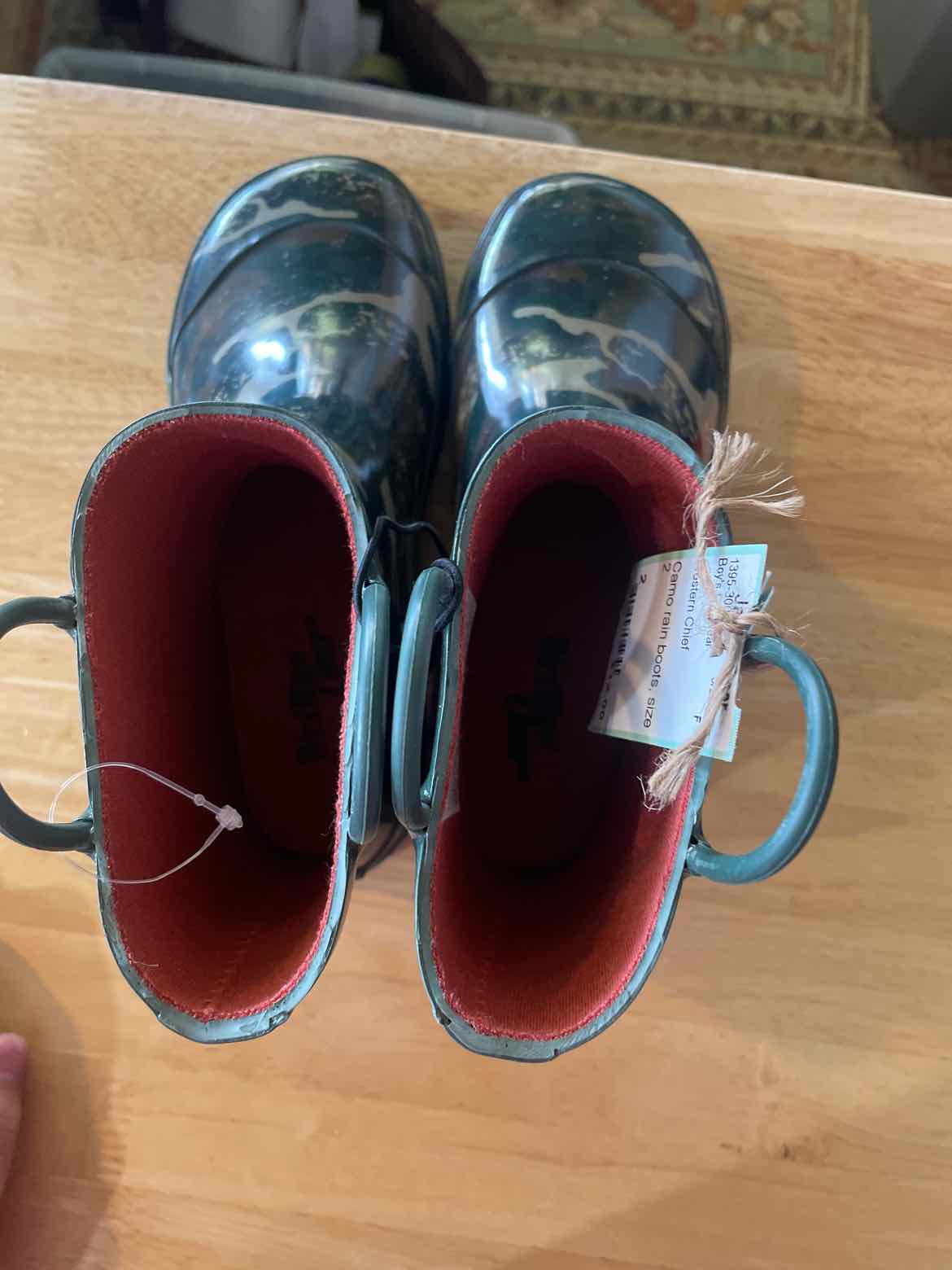 Child Size 2 Western Chief Boy's Footwear