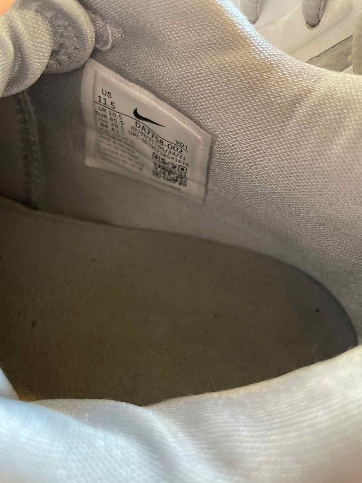 11.5 Nike Men's Shoes