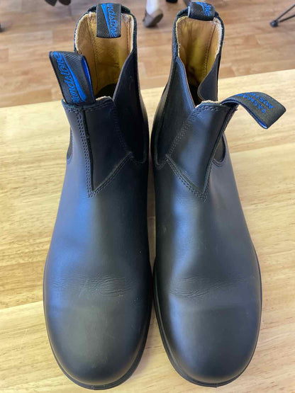 12 Blundstone Men's Boots