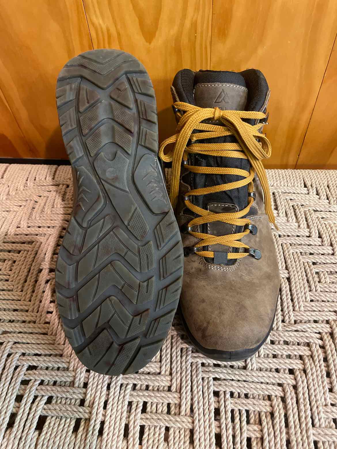 8.5 Alpine Design Men's Shoes