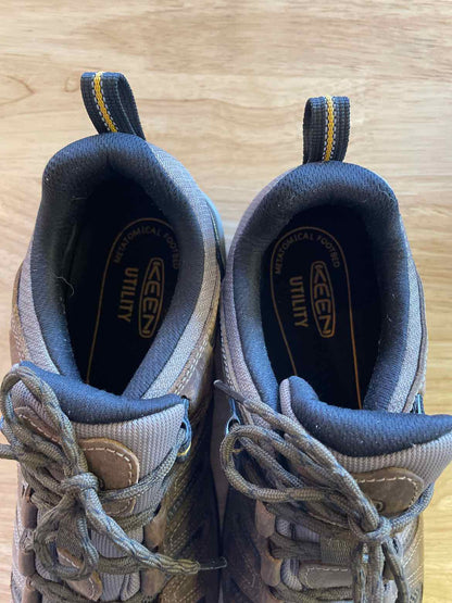 12 Keen Men's Hiking Shoes