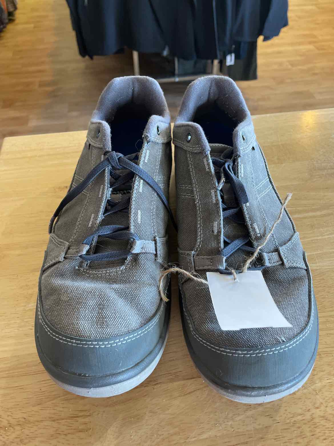 11 Simms Men's Shoes