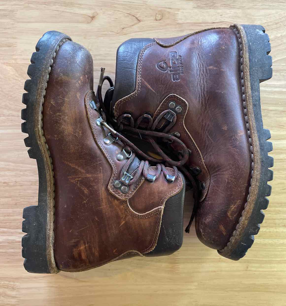 8 Alico Men's Boots