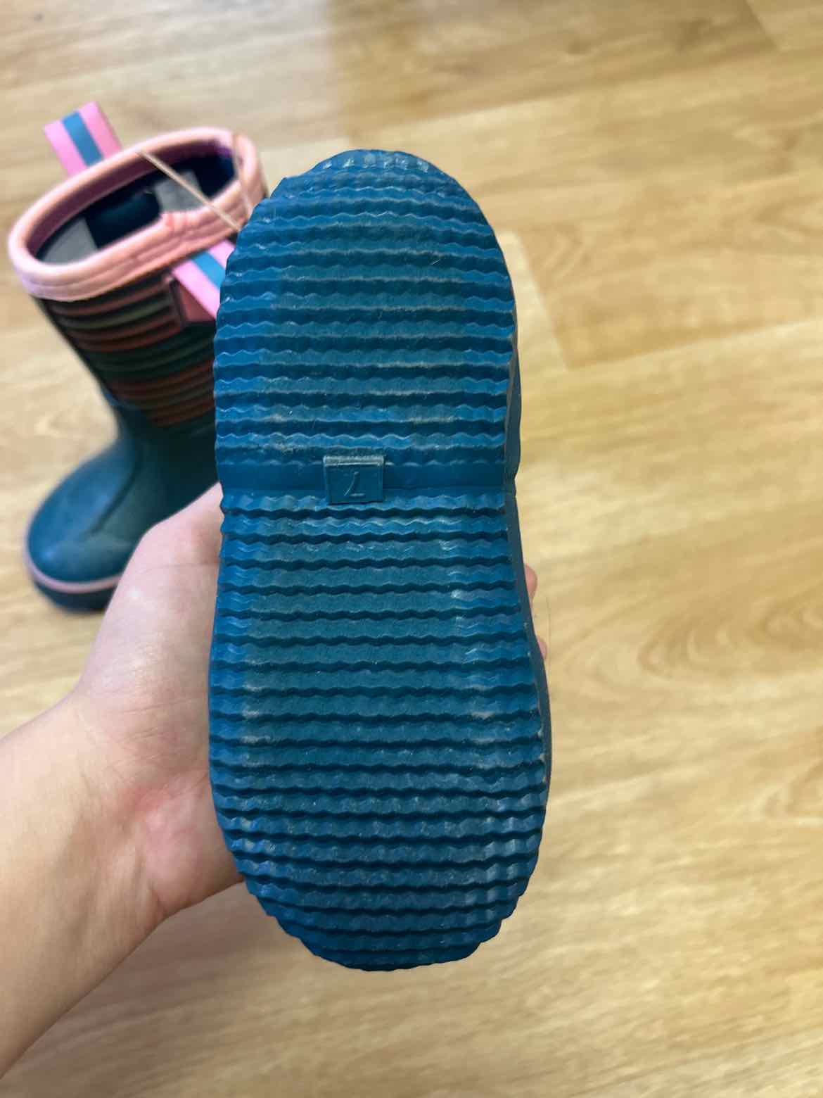 Child Size 7 Lands End Girl's Footwear
