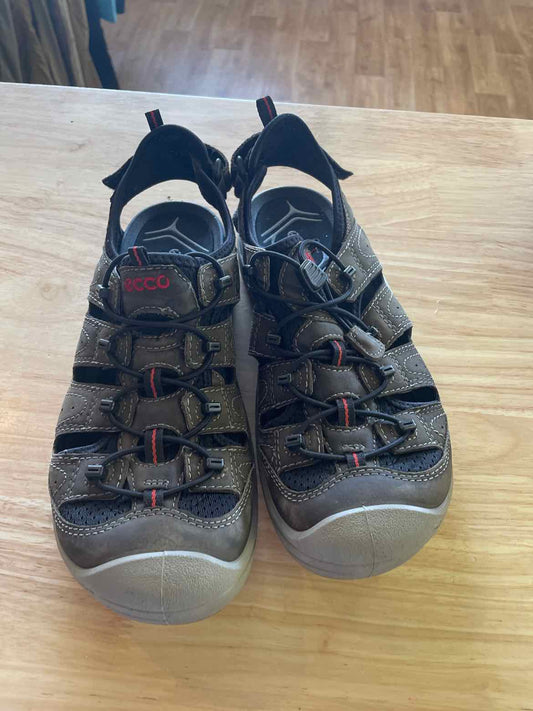 40 Ecco Men's Sandals