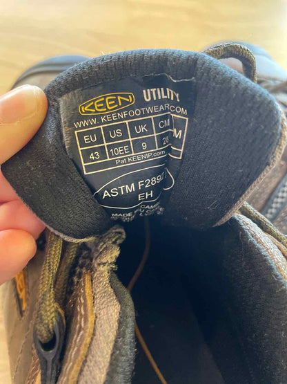 12 Keen Men's Hiking Shoes