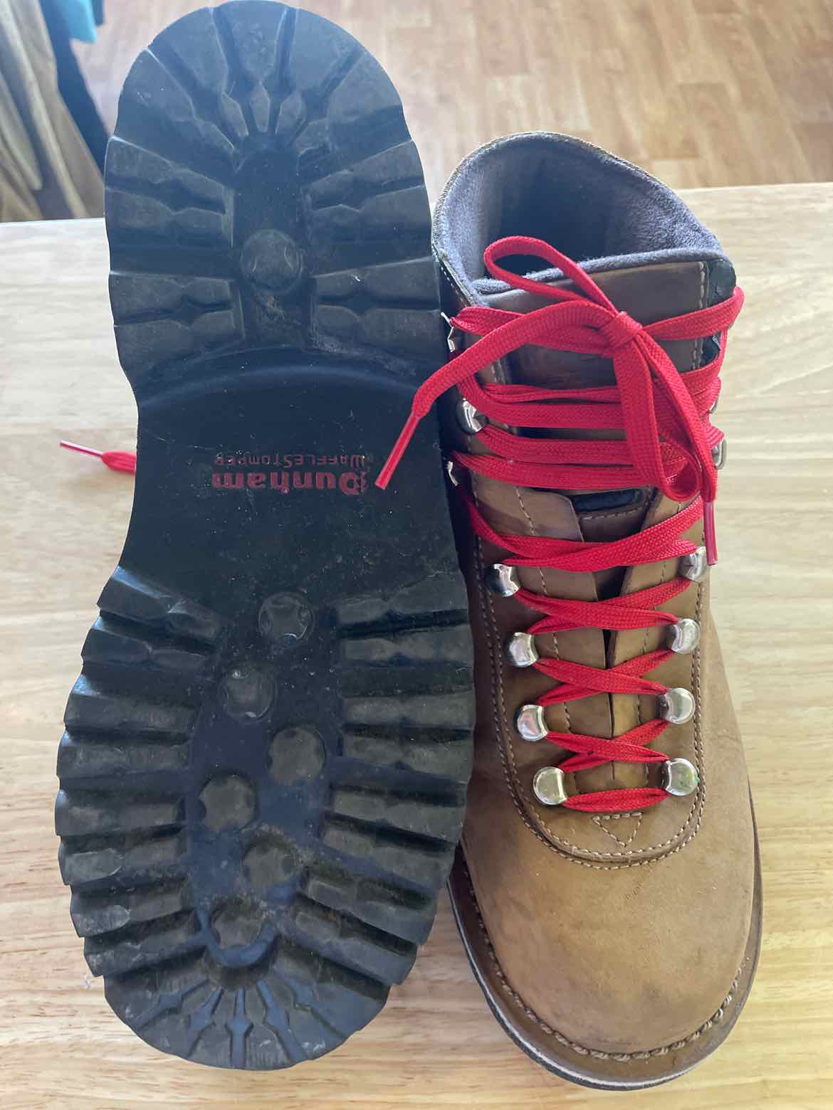 9 Dunham Men's Hiking Boots
